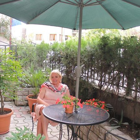 Apartment Vake Tbilisi Bagian luar foto